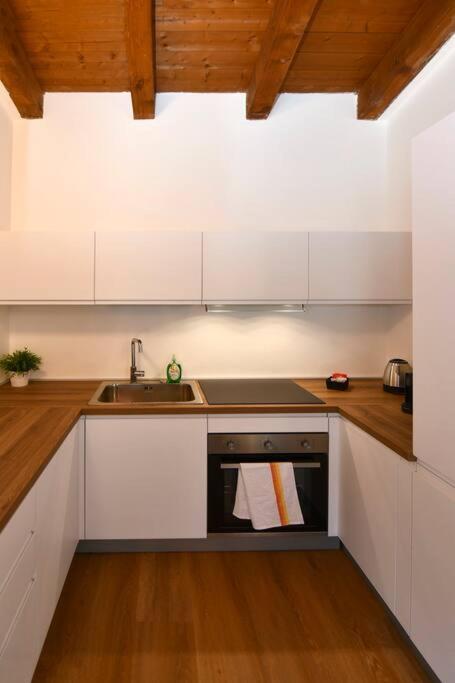 Apartmán Bocconi Fond Prada Ieo Spettacolare Attico Con Terrazzo Milán Exteriér fotografie