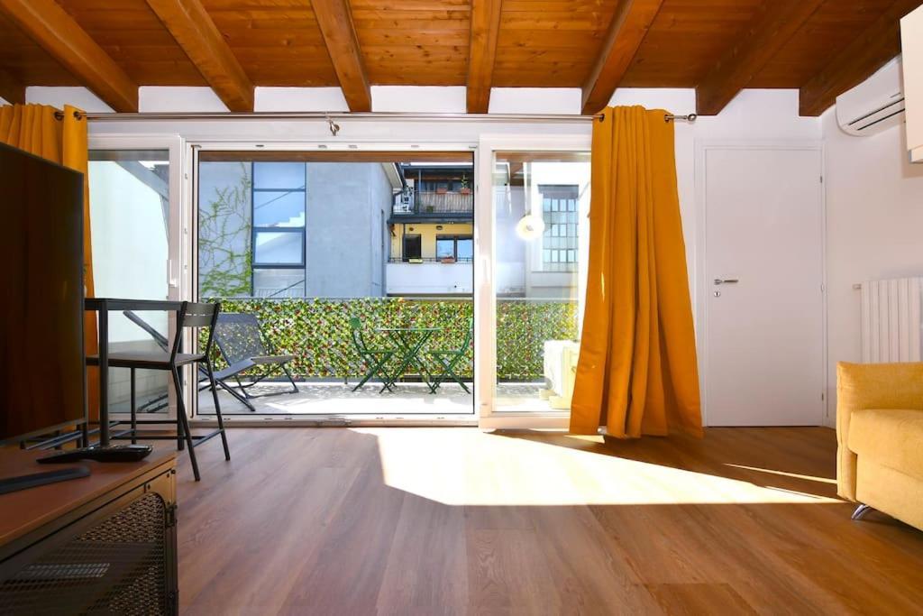 Apartmán Bocconi Fond Prada Ieo Spettacolare Attico Con Terrazzo Milán Exteriér fotografie